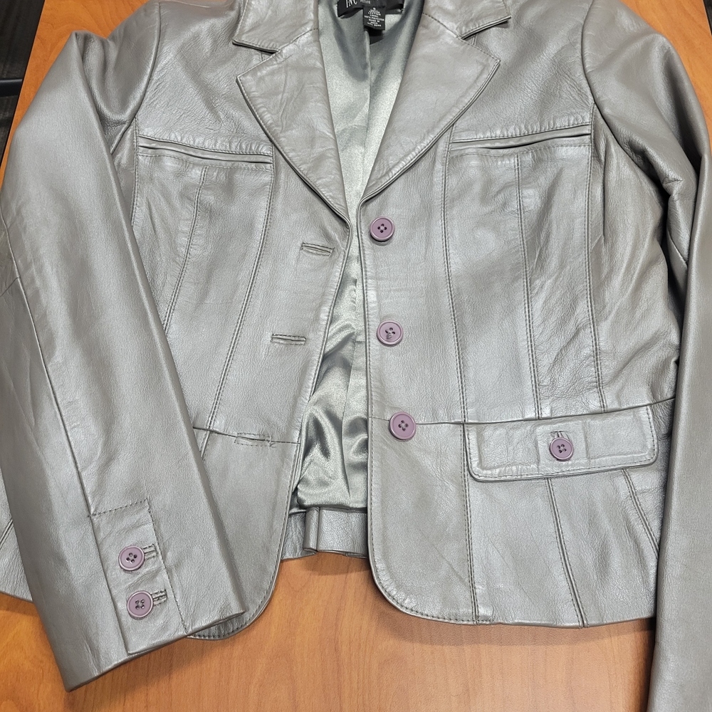 INC, Women's Size Small Silver-Gray Leather Jacket Fully Lined Button‎ Up